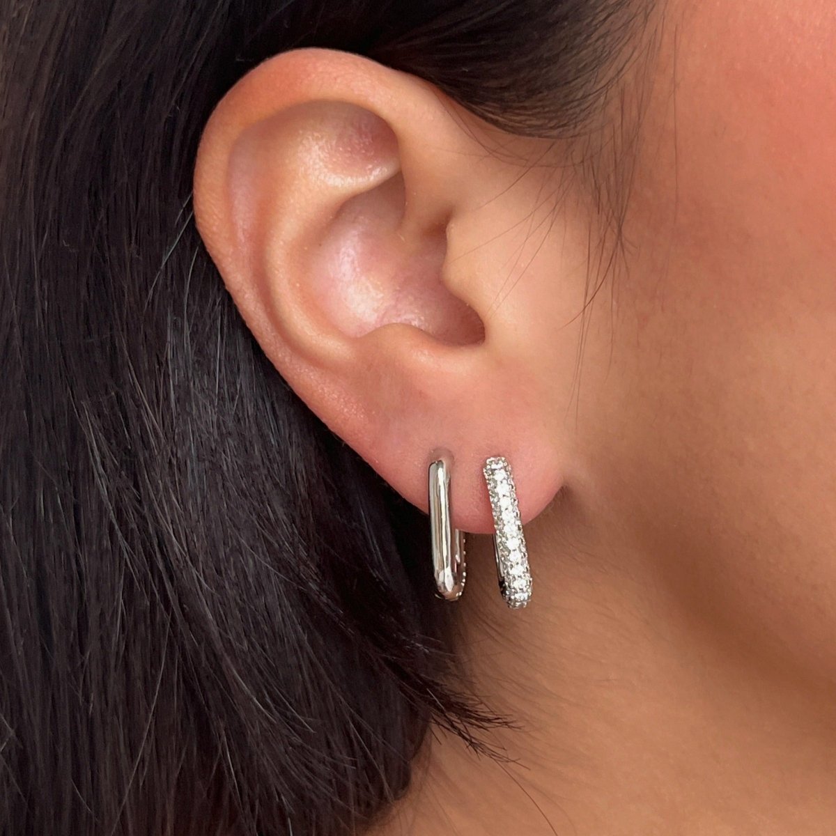 LINK PAVE SILVER HUGGIES - ARETES - Malandra Jewelry - EA6086.P - VE144