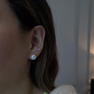 MINI CROISSANT GOLDEN STUDS - ARETES - Malandra Jewelry - VCA178-3926