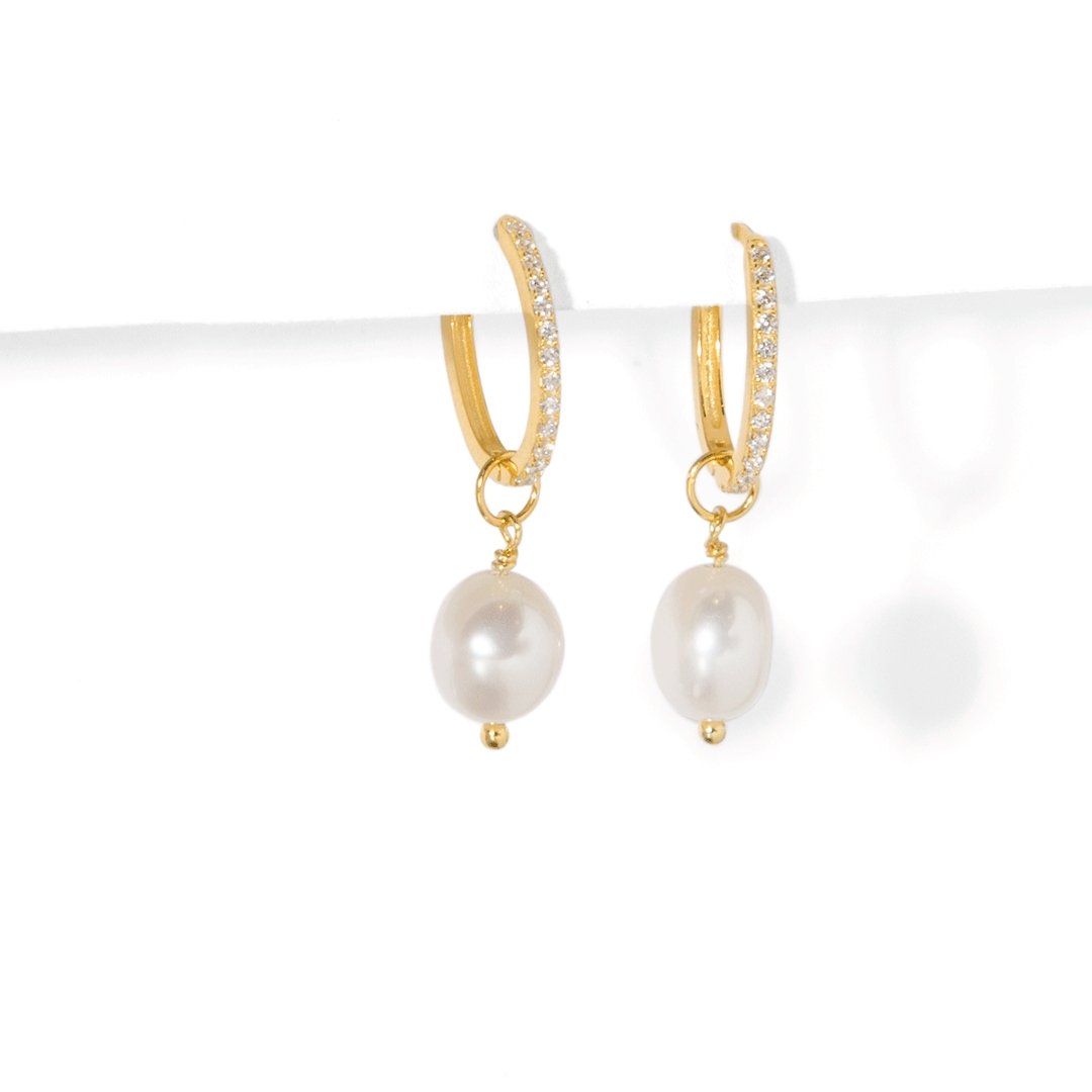 OVAL SPARK PEARL HUGGIES - ARETES - Malandra Jewelry - EA6044