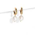 ROUND PEARL GOLDEN HOOPS - ARETES - Malandra Jewelry - TA1483