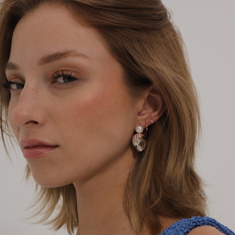 SEASHELL SERENADE EARRINGS - ARETES - Malandra Jewelry - TA1547
