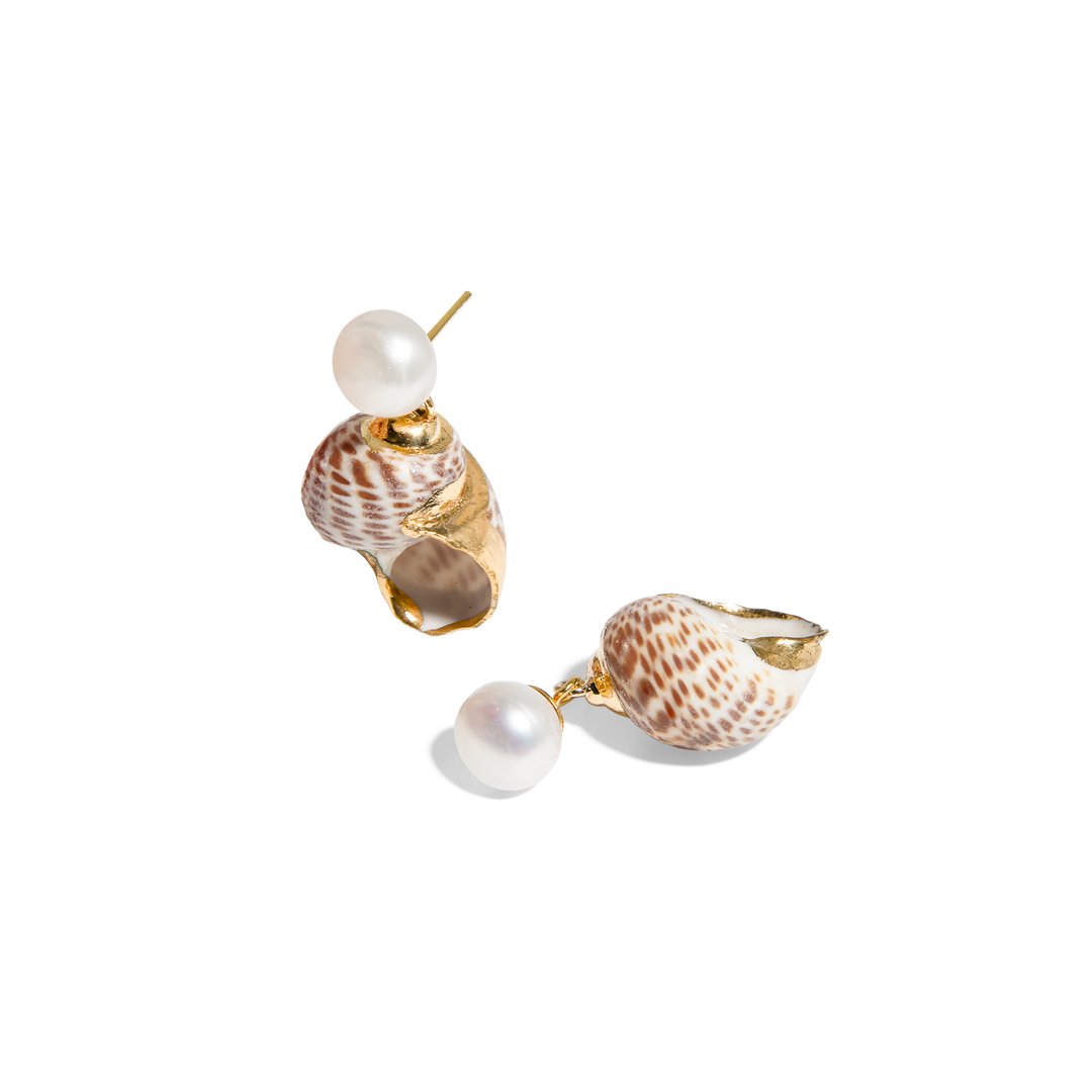 SEASHELL SERENADE EARRINGS - ARETES - Malandra Jewelry - TA1547