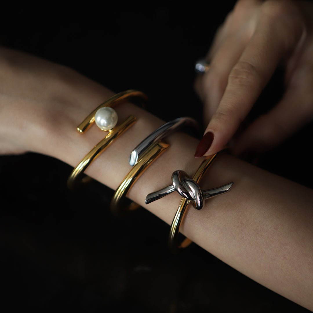 SILVER KNOT GOLDEN CUFF - BRAZALETES - Malandra Jewelry - EVFP8