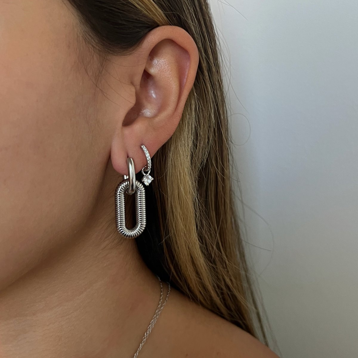 SILVER MILANO HUGGIES - ARETES - Malandra Jewelry - EA6572.P - G60204411300A-1
