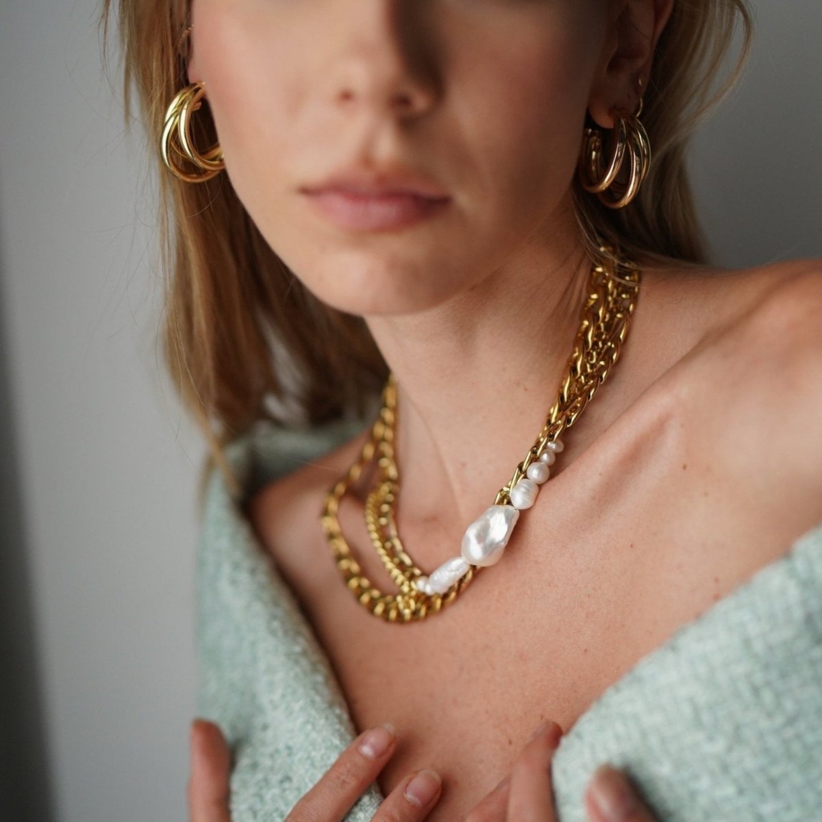 TRIPLE BOLD HOOPS - ARETES - Malandra Jewelry - AA1028