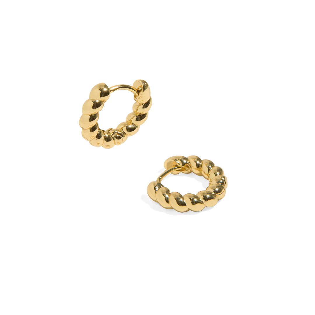 TWIRL GOLDEN HUGGIES - ARETES - Malandra Jewelry - AA1215
